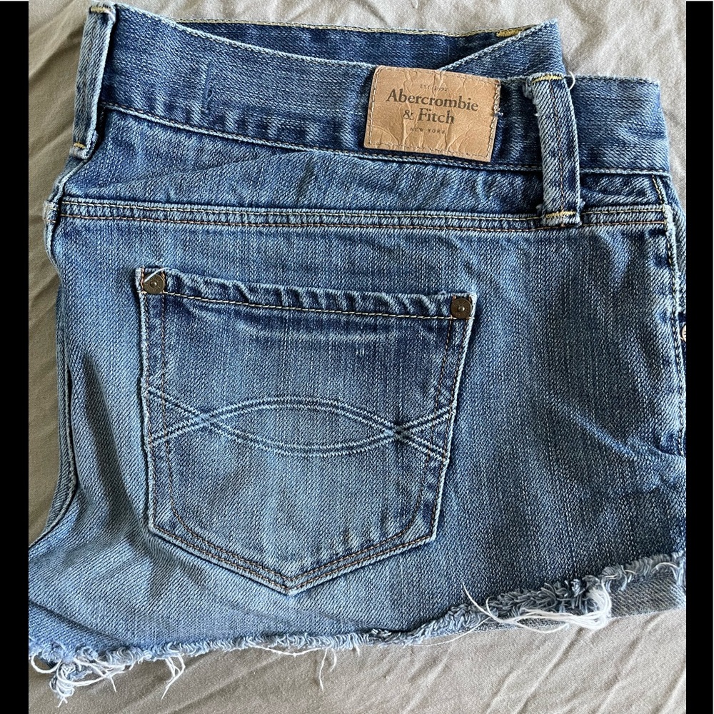 Abercrombie & Fitch Blue Denim Short 🔅 Size 8 / W29